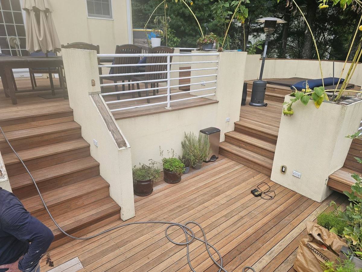 Ipe deck and stairs restoration